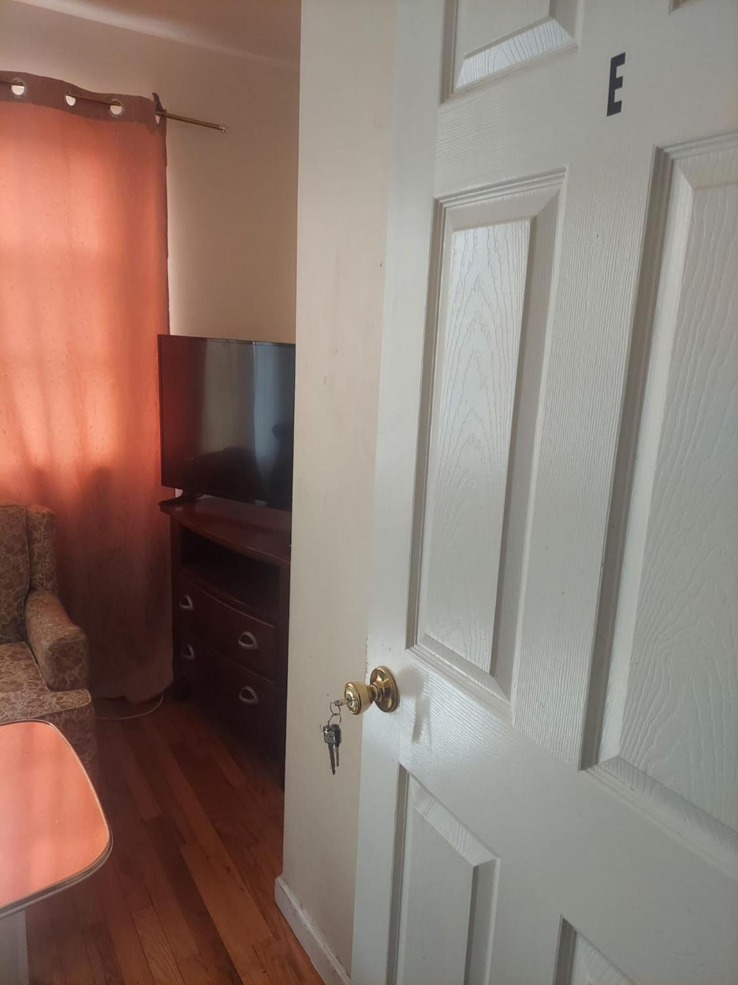 Crystal Room 1 Guest House Near 12Mins To Ewr Airport / Prudential / Njit / Penn Station Newark Kültér fotó