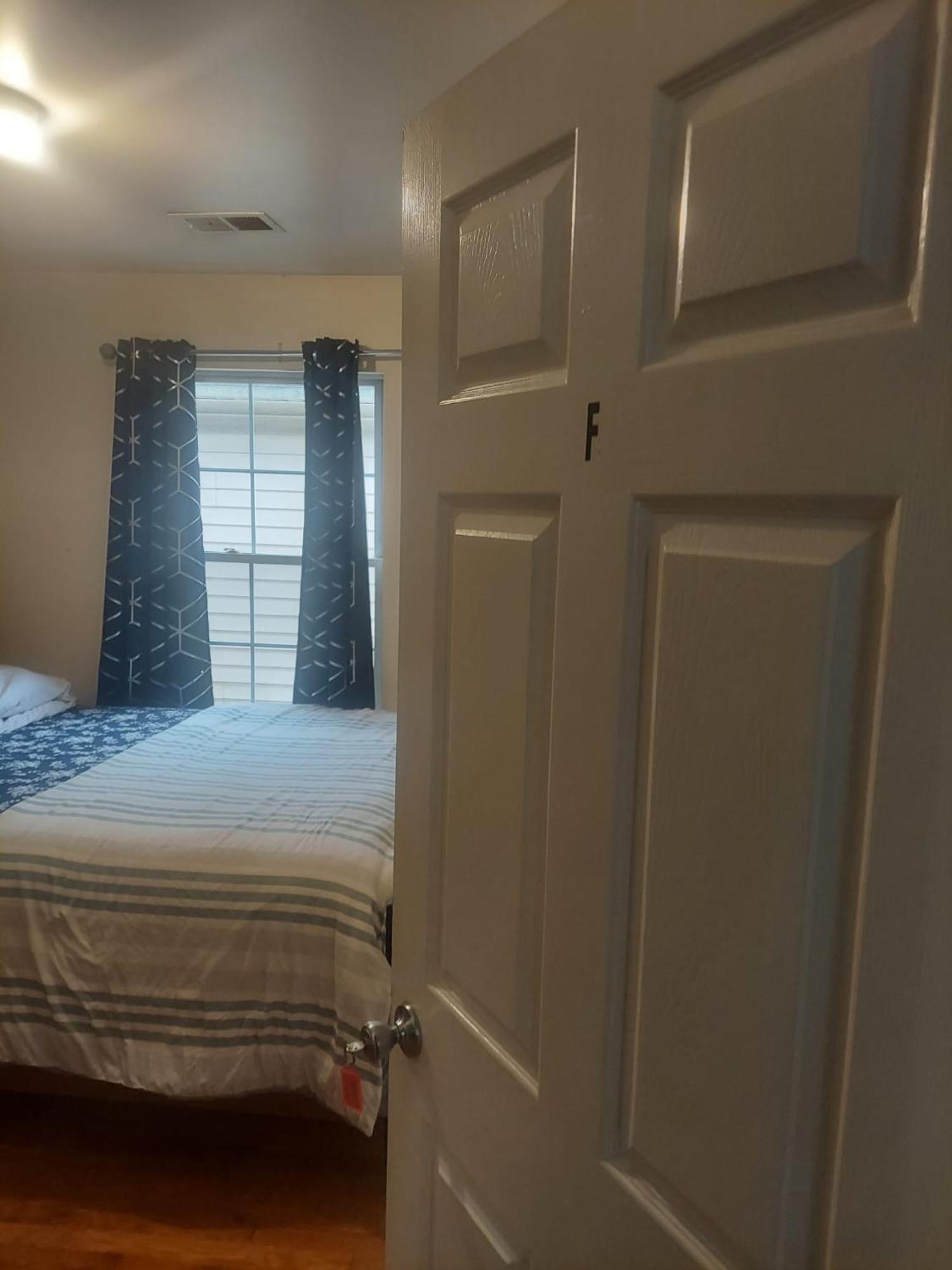 Crystal Room 1 Guest House Near 12Mins To Ewr Airport / Prudential / Njit / Penn Station Newark Kültér fotó